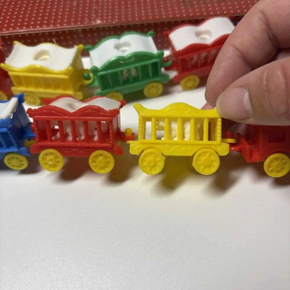 Vintage Lillian Vernon Birthday Train Candle Holder Set Circus Animals LV7045